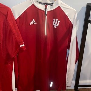 Red/white Indiana Hoosiers shirt and pull over.